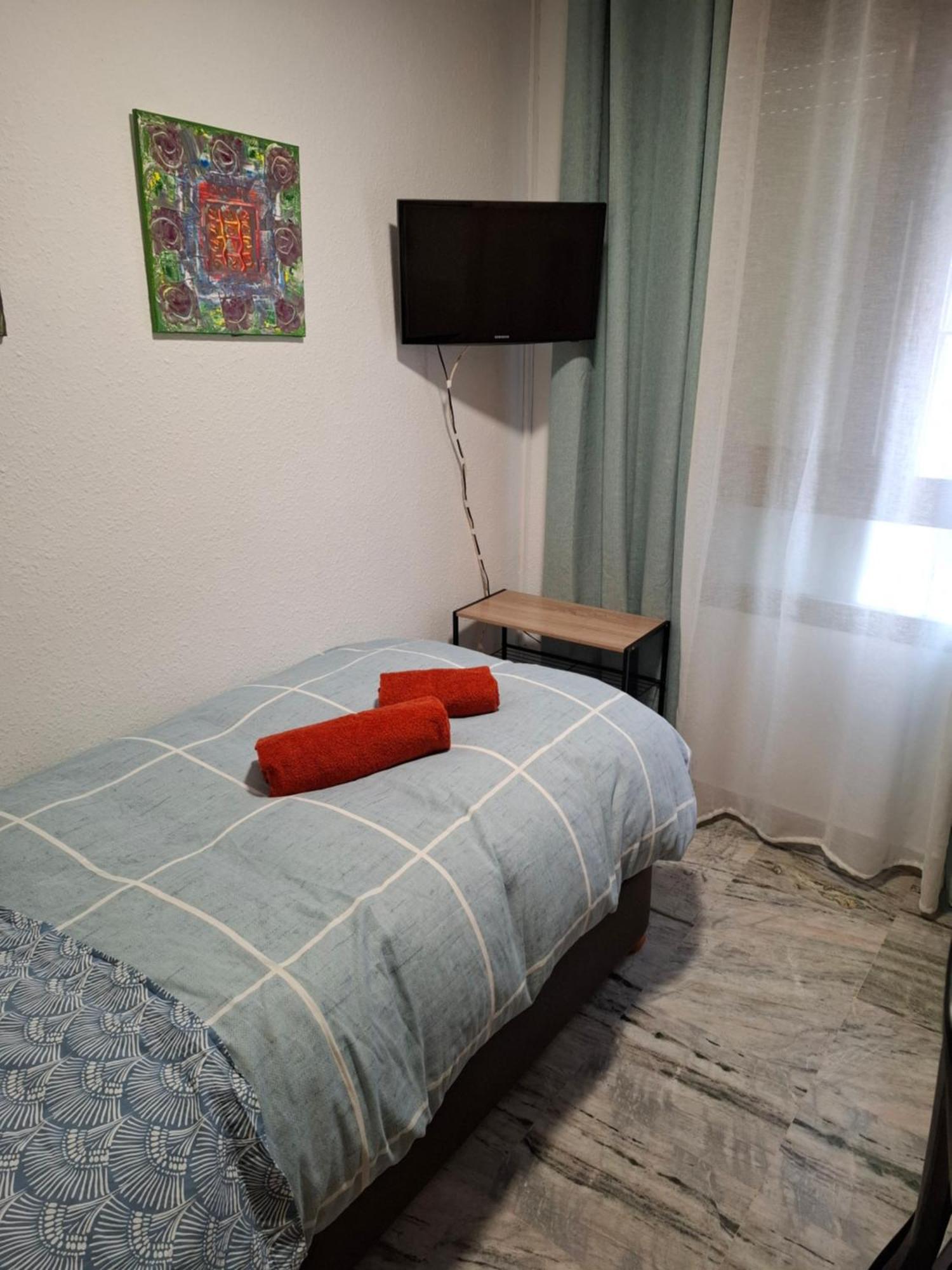 Habitacion Particular Con Bano Privado เซบีญา ภายนอก รูปภาพ