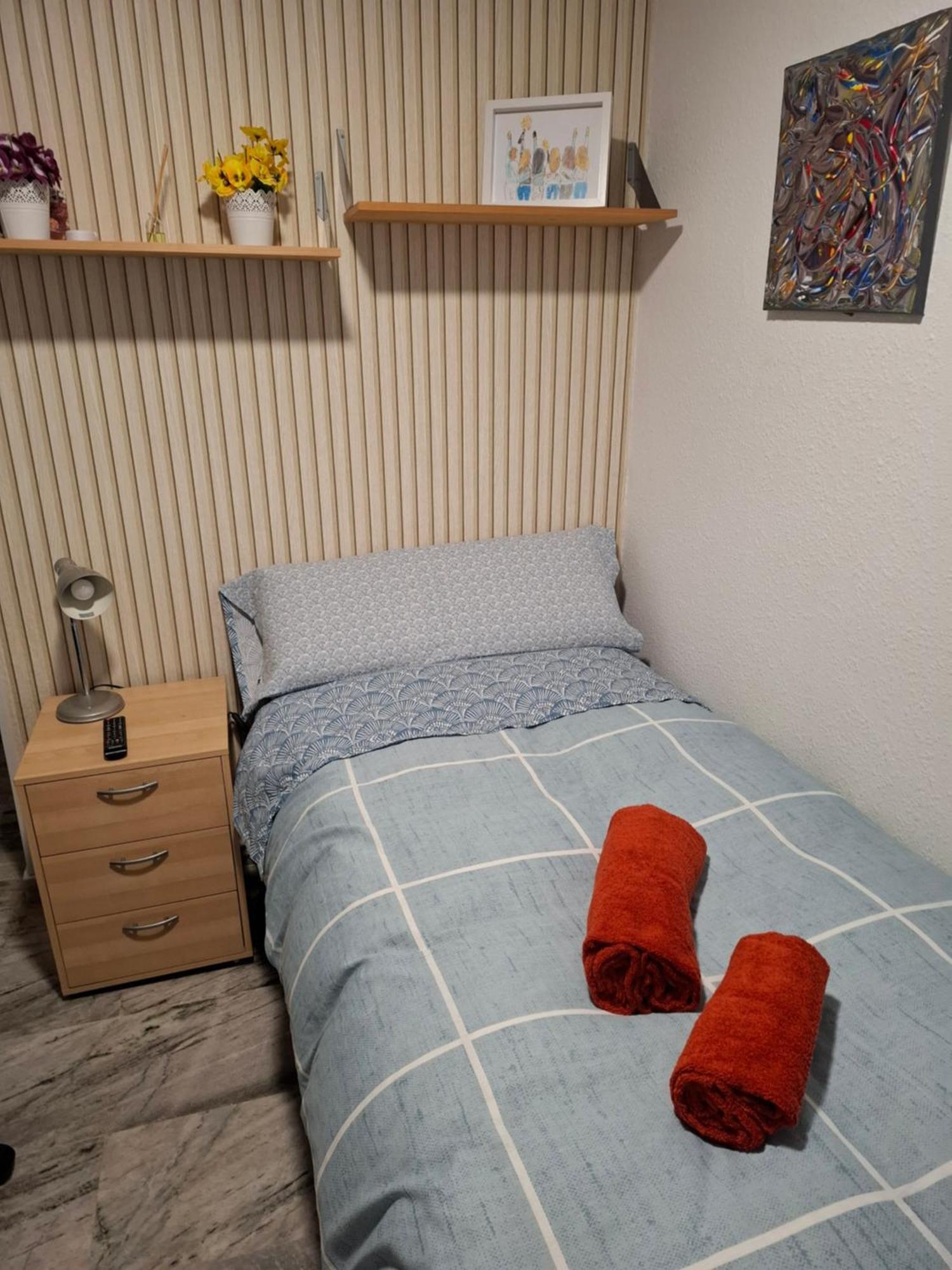 Habitacion Particular Con Bano Privado เซบีญา ภายนอก รูปภาพ